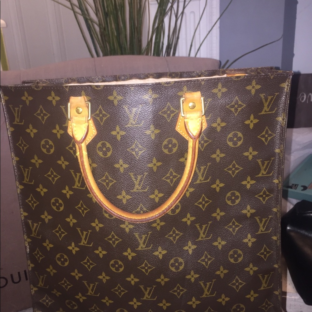 Louis Vuitton Sac Plat Tote